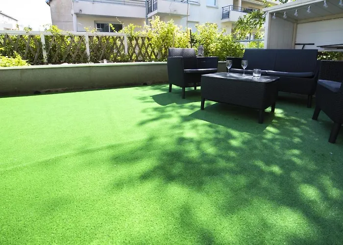 L\'Ile D\'Olive, Appartement Entier 2 A 4 Personnes Terrasse 25 M2 Besancon, Proche Cv, Micropolis Et Chu