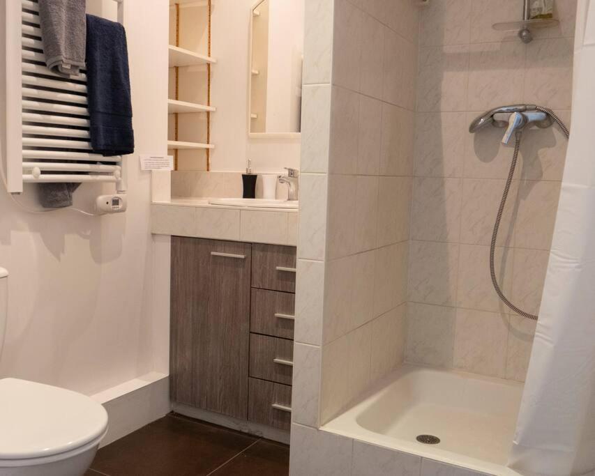L'ile D'olive: Spacious Terrace In Apartment Besancon